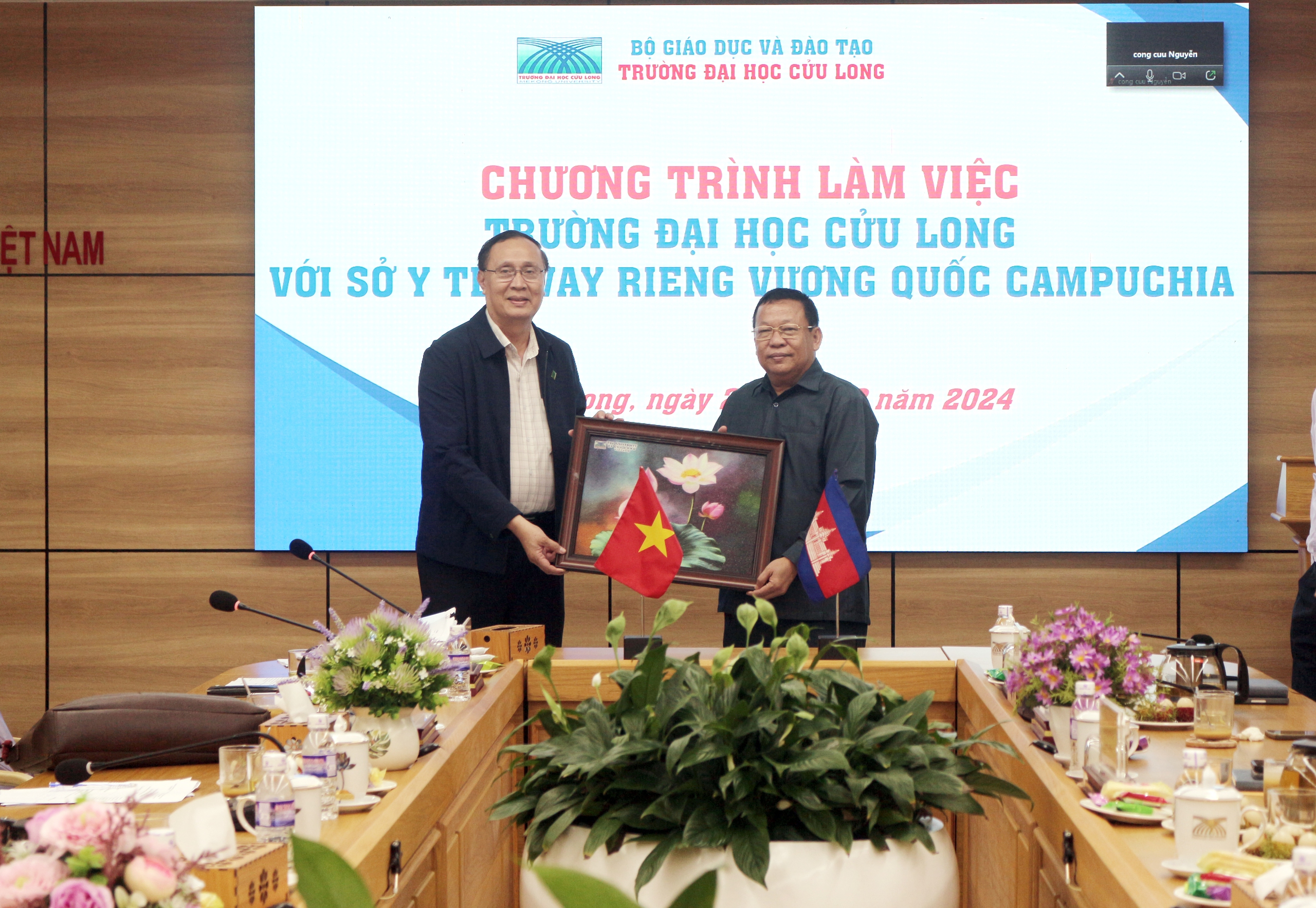 Trường Đại học Cửu Long tiếp và làm việc với Sở Y tế tỉnh Svay Rieng- Ảnh 3.